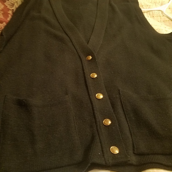 Nice sleeveless sweater 4 for 20 - Picture 3 of 4